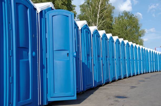Best Portable restroom trailer rental  in Leipsic, OH